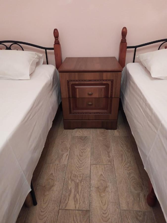 Anna-Saria Guest House กากรา ภายนอก รูปภาพ
